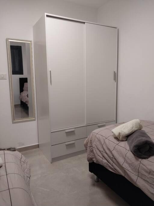 שירת דבורה בבני ברק Apartment Giv'at Shemu'el Exterior photo